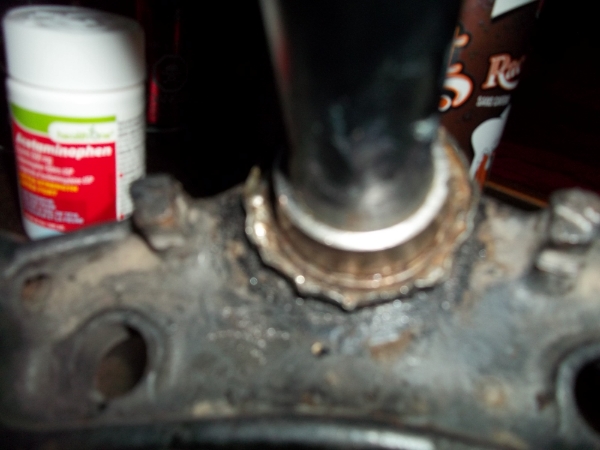 100_1788_zpsd959b876  steering stem.jpg