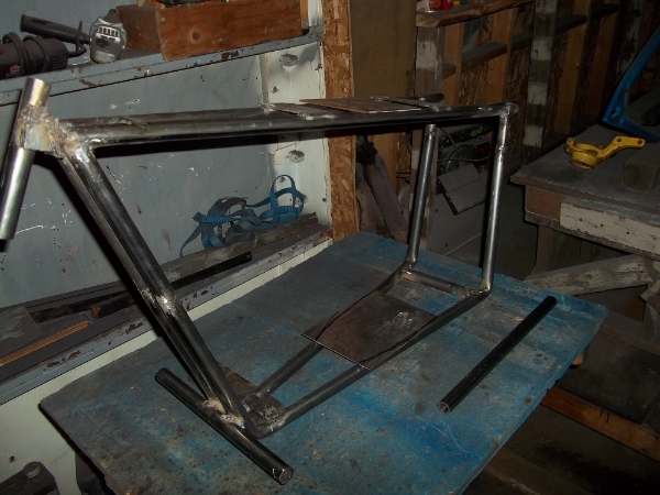 100_1904_zpsb2b5ee3e mini bike frame fabrication..jpg