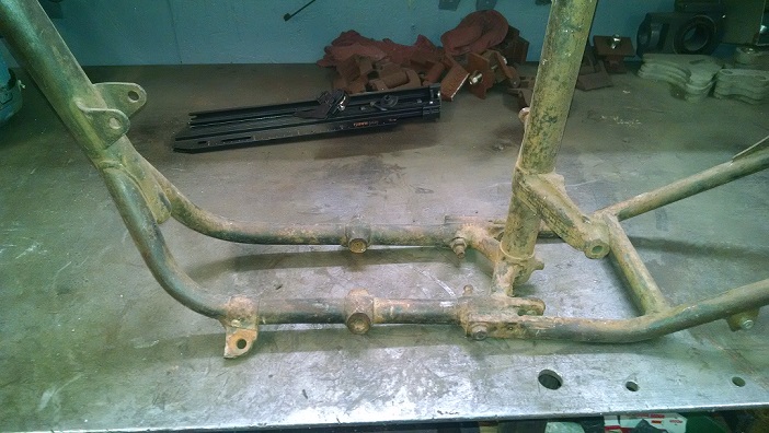 stock triumph frame 005.jpg